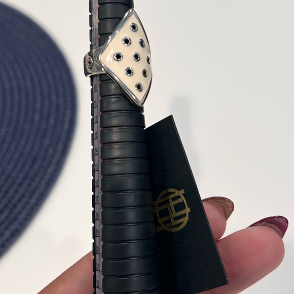 HOUSE OF HARLOW 1960 Ring Size is 4 1/2 NWT - Picture 8 of 8